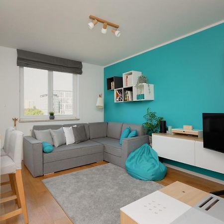 Metro Wilanowska Apartment With Parking By Noclegi Renters Varsóvia Exterior foto